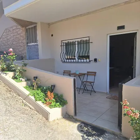 Ibis Chania,close To The * 干尼亞