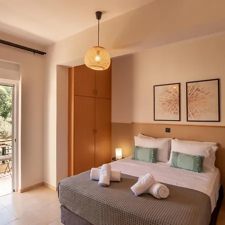 Ibis Chania,close To The * 하니아