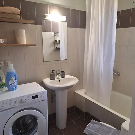 Ibis Chania,close To The 아파트